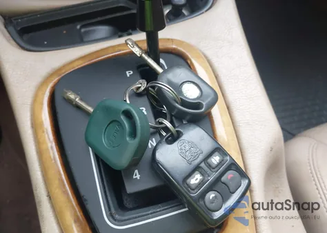 2000 Jaguar S-Type 3.0L V6 z USA, uszkodzony, nr VIN SAJDA01C6YFL61461